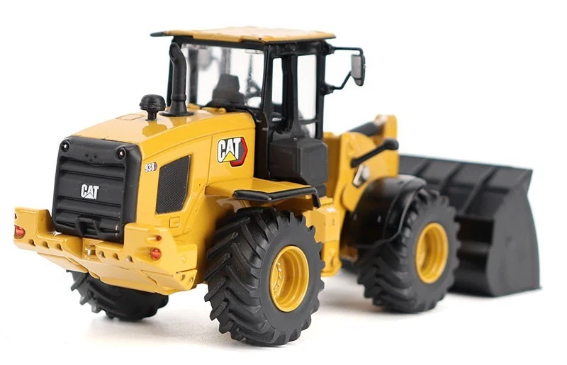 Diecast Masters Caterpillar Cat 938 Wheel Loader 85782 1:50 - Image 3 of 4