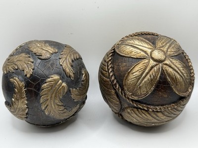 2 Decorative Sphere Ornamental Balls Intricate Patterns Textures Embellishments 