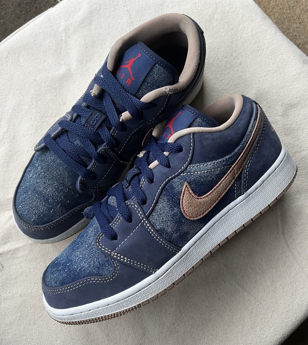 CLEAN Nike Air Jordan 1 Low SE Denim size 6.5 Mens (GS) DM4692-400 