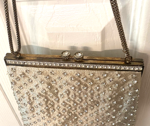 VINTAGE Purse w/Crystal Rhinestones & Silver Kiss Lock Clasp Handbag Wristlet - Picture 4 of 7