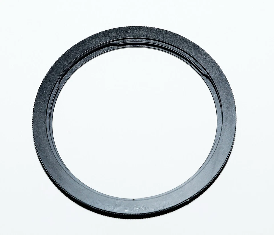 ORIGINAL HASSELBLAD Step Down  Filter Ring Bay 70  to  Bay 60  ( 3040775 ) - Image 2 of 2