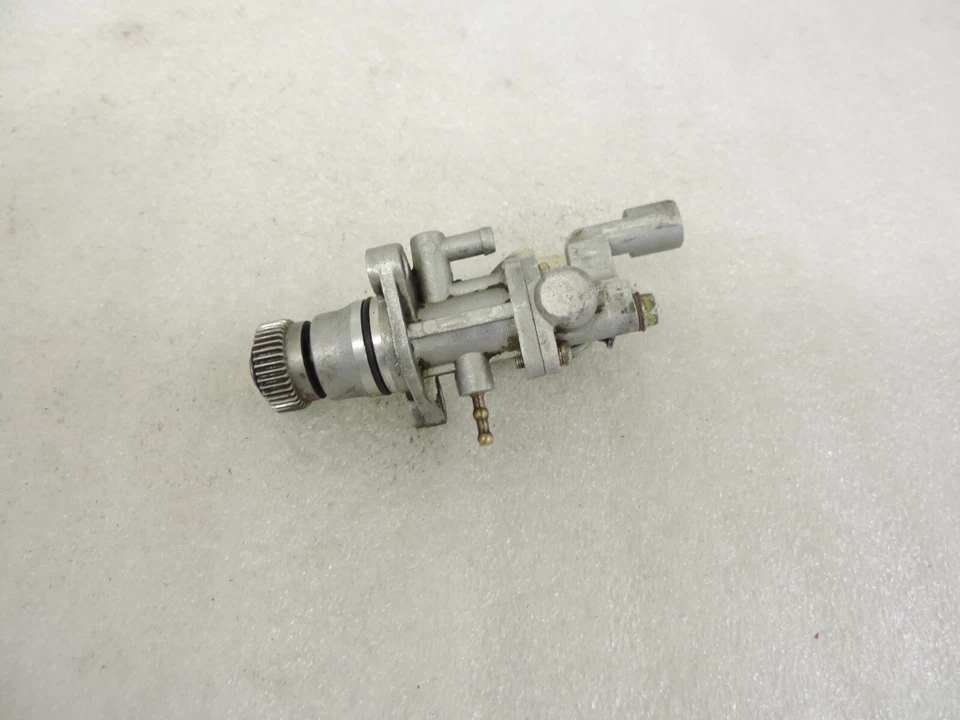 POMPA OLIO MISCELA MOTORI 2T 2 STROKES 2 TEMPI 50CC CPI KEEWAY GENERIC - Imagen 3 de 4