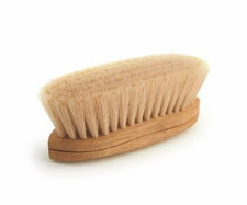 Legends White Charger 8    White Tampico Bristles Body Brush Curved-Back  EA2