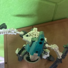 LEGO BIONICLE: Vahki Keerakh (8619) All parts included.
