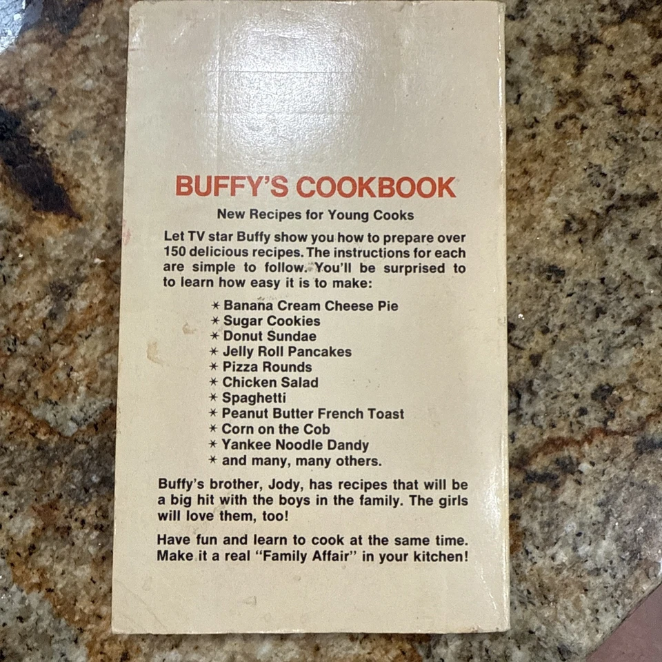 Buffy's Cookbook 1971 Jody Cameron Buffy Davis Family Affair TV Tie-In - Image 2 of 4