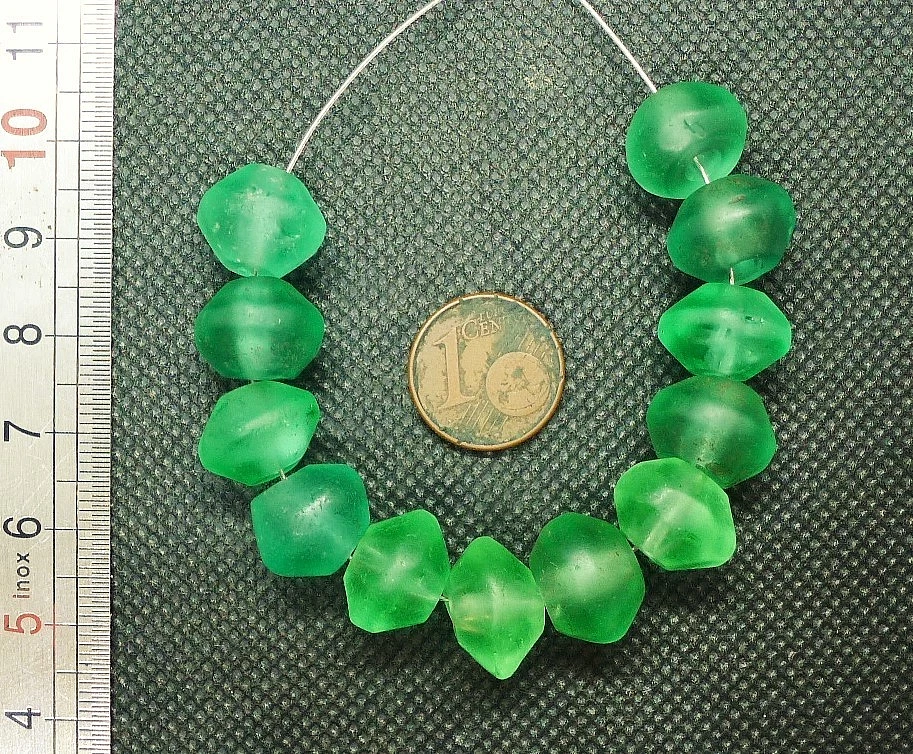 Lot De 50 Perles Anciennes En Verre Tchèque Vintage - Diamètre 10 Mm - Orange Et Noir - Forme Ronde Et Plate
