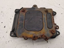 Lexus RX 330 - 350 - 400H 2008 Gauche Cache-poussière de phare avant 10R020675
