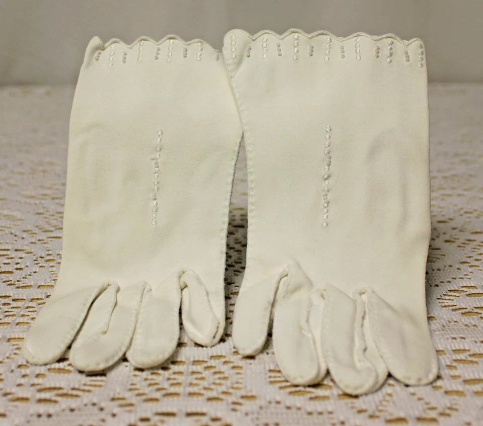 Guantes de vestir vintage con cuentas para damas hechos en Alemania Occidental - talla 6 Foto 2 de 3