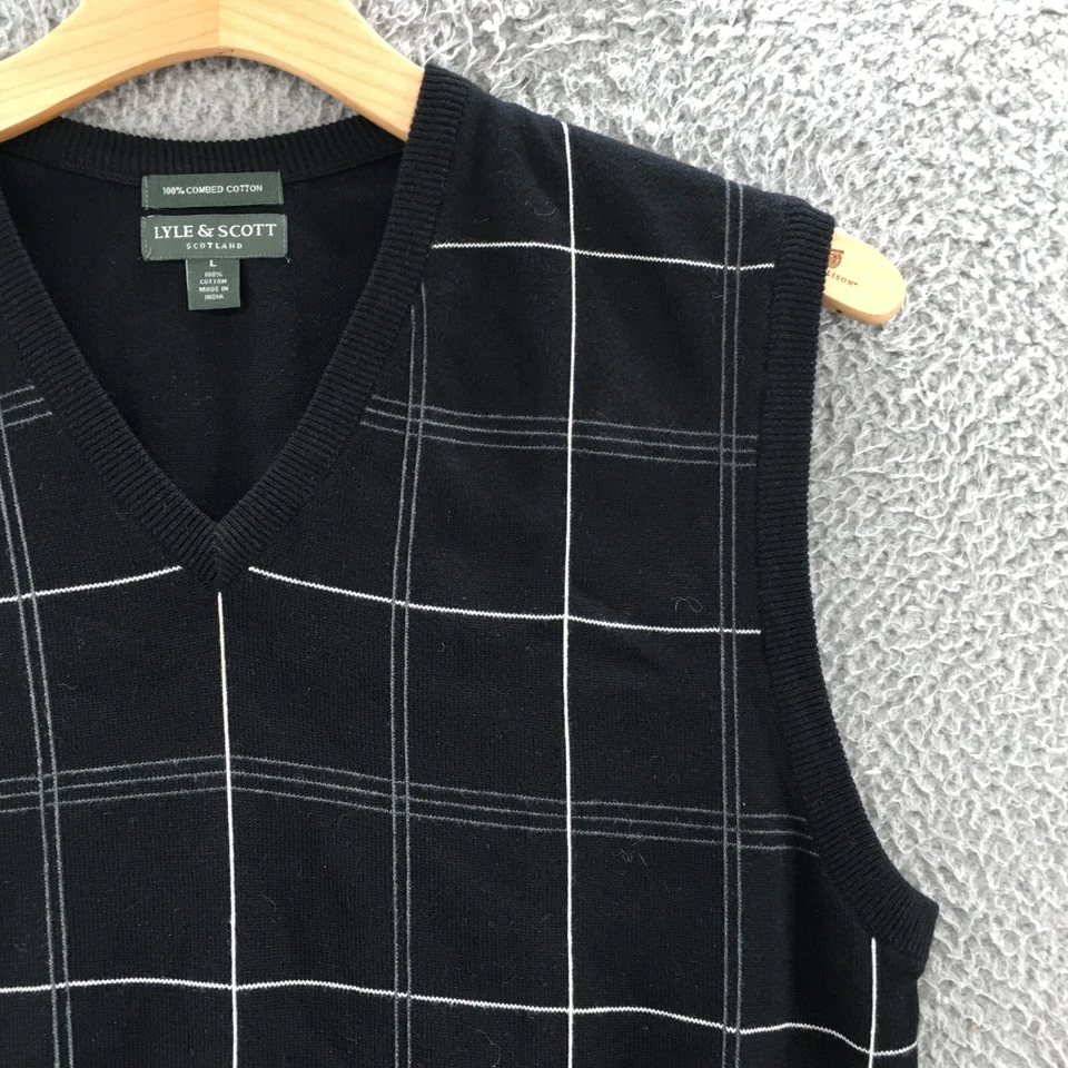 Chaleco Suéter Lyle & Scott Para Hombre L Negro Algodón Escocés Cuello en V Sin Mangas Foto 2 de 4