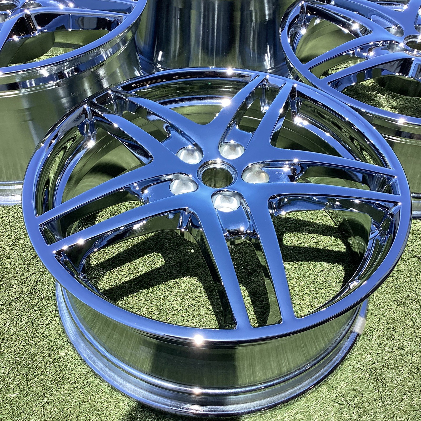Ferrari F430 Front Wheels Set of 4 Chrome P/N 217483