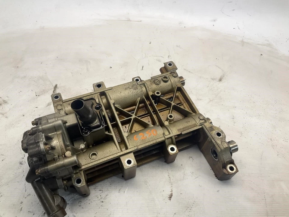 12 13 14 15 Mercedes-Benz W204 C250 Balance Shaft Housing Oil Pump OEM B - Image 2 of 4