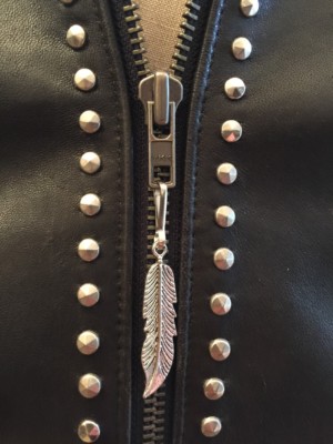HANDMADE FEATHER ZIPPER PULLS PURSE CHARM KEY CHAIN FOB  HANDBAG ACCESSORY