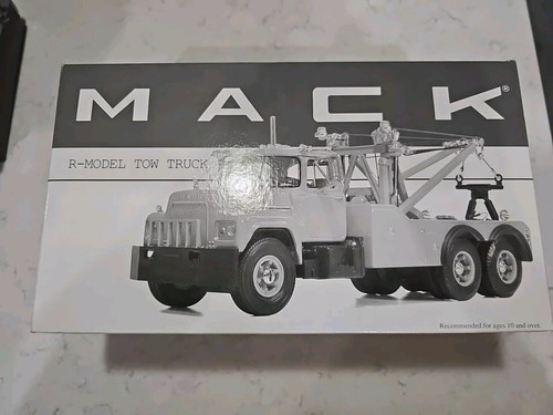 Mack R-Model Tow Truck | eBay
