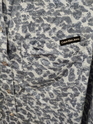 Calvin Klein Women's Long Sleeve Animal-Print Boyfriend Shirt in Blue Size XL - Picture 3 of 8