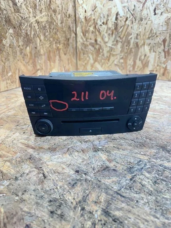 MERCEDES-BENZ E W211 Musik-Player mit GPS A2118209789 020462 MF2310 34558605 - Bild 1 von 4