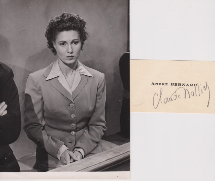 Claude NOLLIER PHOTOGRAPHIE ORIGINALE 18*13 avec AUTOGRAPHE sur CARTE - Photo 1/1