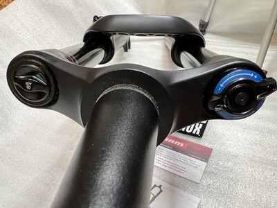 ROCKSHOCK YARI 170mm 29inブースト RockShox Yari RC 29 170mm Suspension Fork 15x110 Boost 42mm Taper