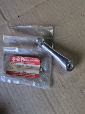 Extrem seltene original New Old Stock Suzuki RG 500 Verkleidung Upr Stützhalterung