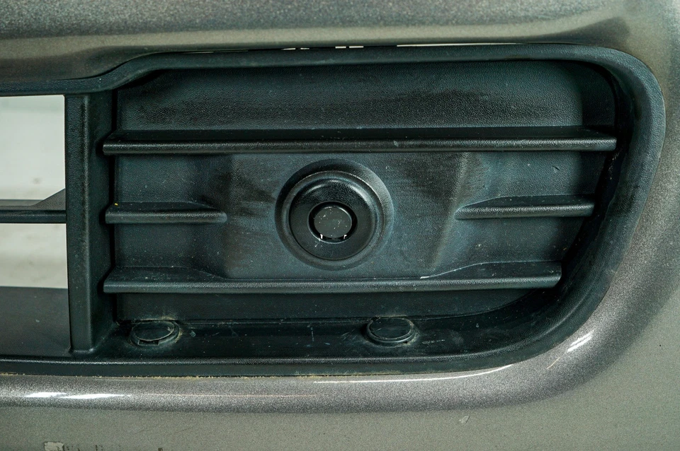 Conjunto de panel de cubierta de parachoques delantero OEM Nissan Titan XD 16-19 5116 Foto 4 de 4