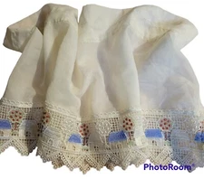 1970 White Sheer Valance Lace Edge With Apple Trees Cottages Red Bl Gr 14x60 in