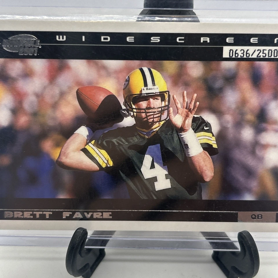 2001 Pacific Invincible Widescreen #6 Brett Favre #/2500 Packers HOF - Image 3 of 4