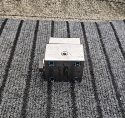 CAT Pumps 6340: Stainless Steel Pulse Pump - 2000 PSI