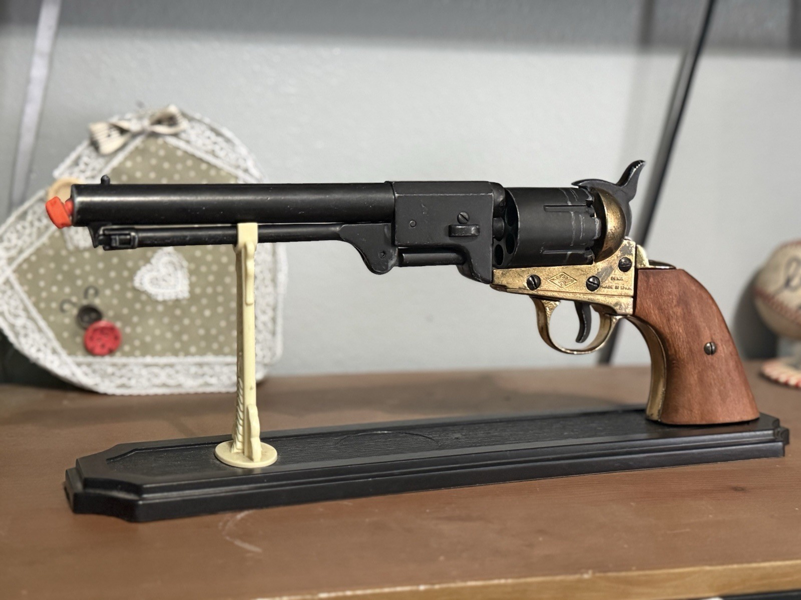 Denix Replicas Navy Revolver Model With Stand - Working Condition
