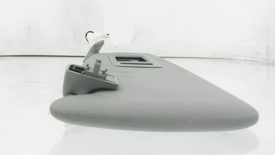 BMW 328D 2014 sedán interior del lado del pasajero parasol 51167322292 *gris Foto 2 de 4