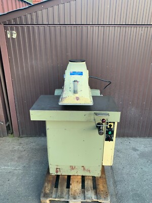 Svit P2 Hydraulische Stanzmaschine Schwenkarmstanze Cutting machine clicker pres
