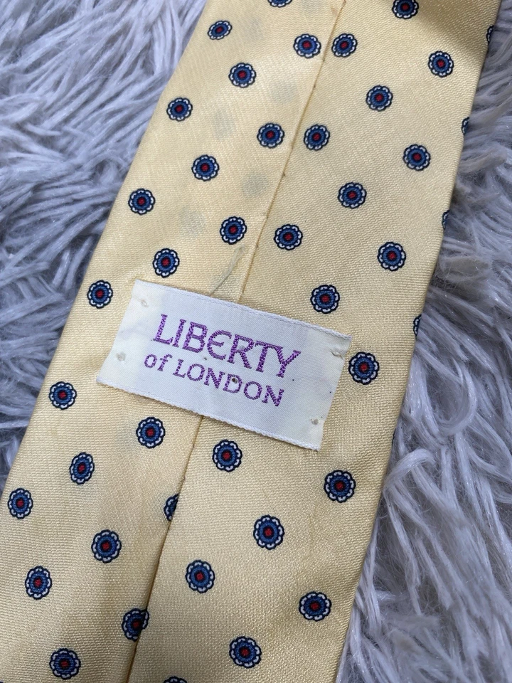 "Corbata de seda Liberty of London 54"" punto amarillo azul patrón floral vintage" Foto 2 de 4