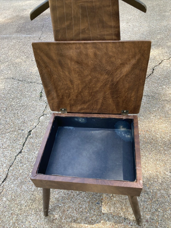 Silla de madera moderna vintage de mediados de siglo para vestir valet mayordomo asiento de vinilo Foto 4 de 4