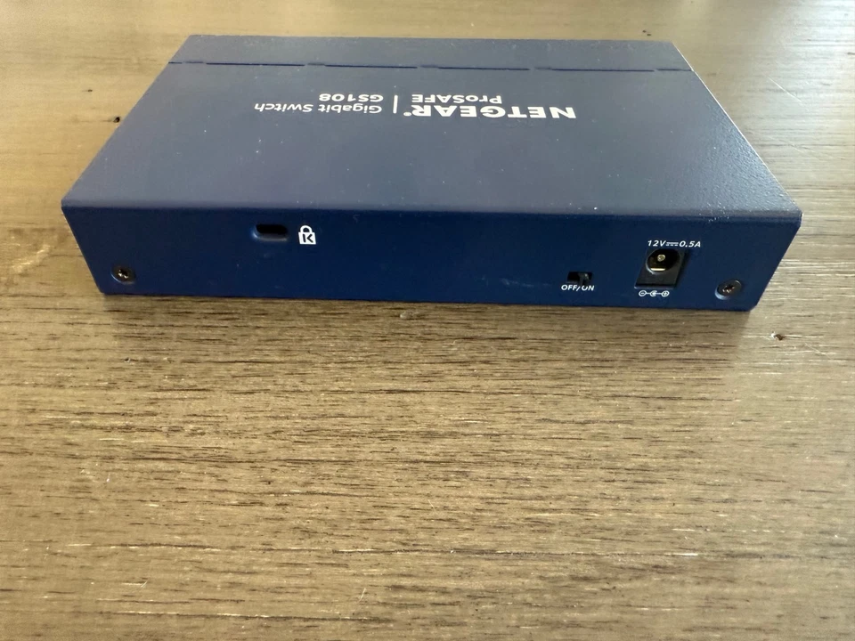 Netgear ProSafe GS108 V4 8 Port Gigabit Ethernet Network Switch W/ Power Supply - Image 4 of 4