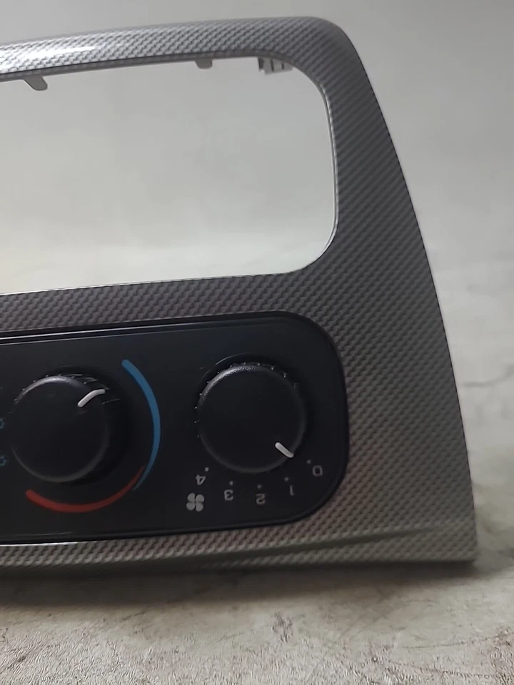 Stratus Sebring 2001-2006 aire acondicionado calefacción control de clima con bisel OEM 04596277 Foto 4 de 4