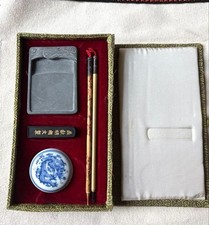 Ensemble d'outils de calligraphie japonais brosse et joint en pierre à encre