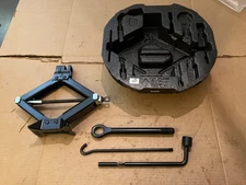 2020-2025 KIA SOUL TIRE JACK AND TOOL KIT SET & FOAM CASE OEM