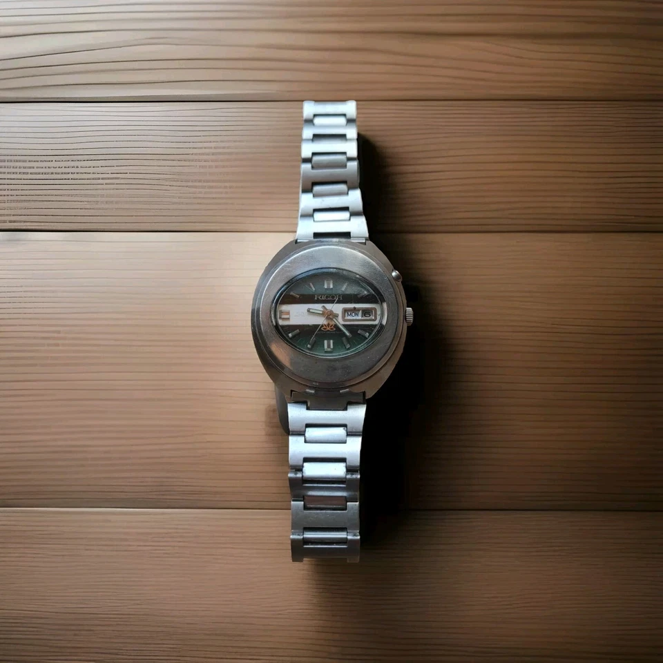 Collectable Vintage RICOH Automatic Watch Japan 21 Jewels Works Green Z057 Rare - Image 3 of 4