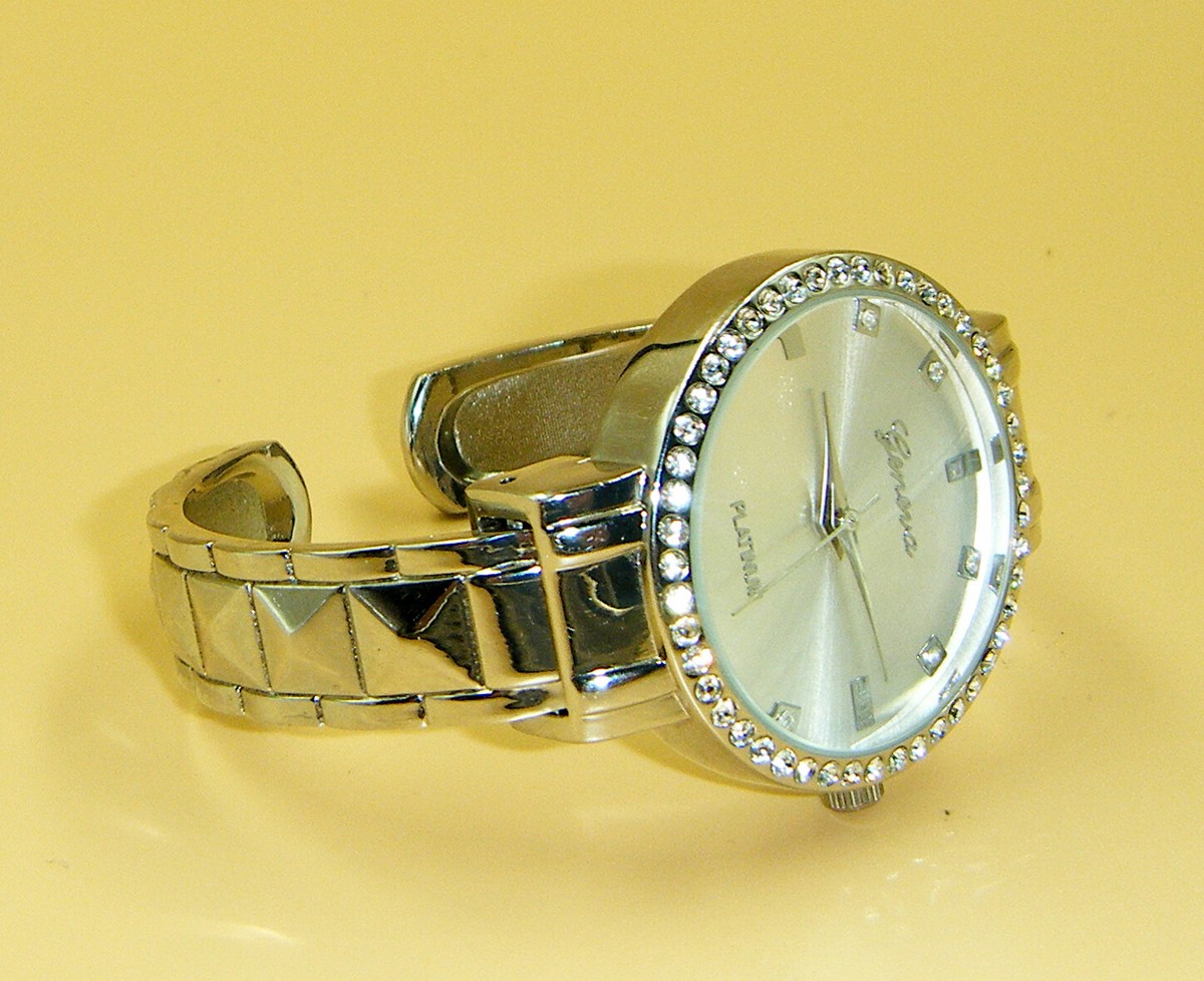 Geneva Platinum Quartz Women