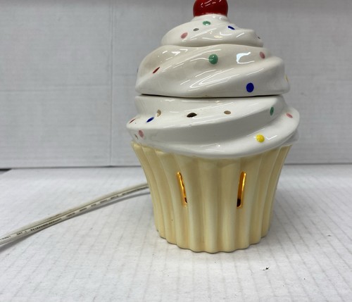 3 Piece PartyLite Birthday Cupcake Frosted Treat ScentGlow Wax Warmer Retired - Picture 12 of 18