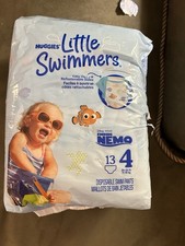 HUGGIES Little Swimmers Swim Diapers, Size 4 24-34lbs , 13 ct Finding Nemo