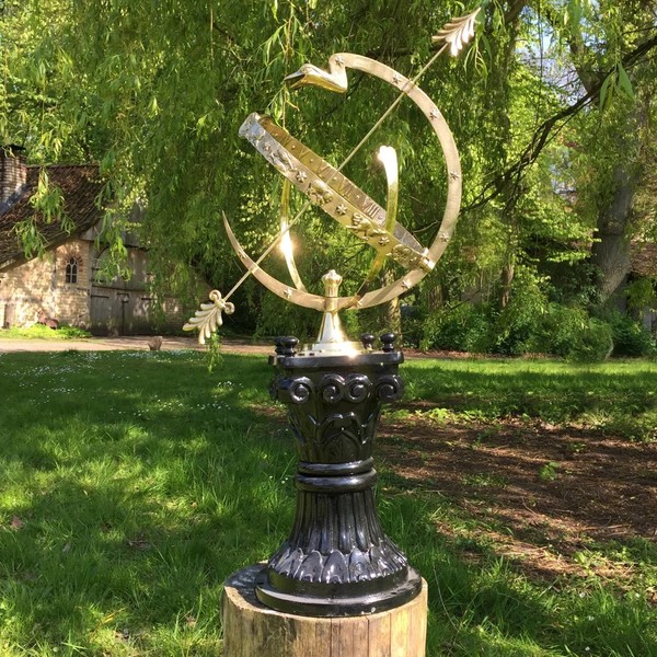 Astrologische GroßE Sonnenuhr - Park Dekoration Landhaus Gartenuhr - Schattenuhr-image