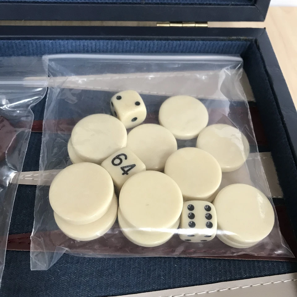 Backgammon Set in Navy Faux Leather Felt Lined Case 37x24cm Vintage Complete - Image 4 of 4