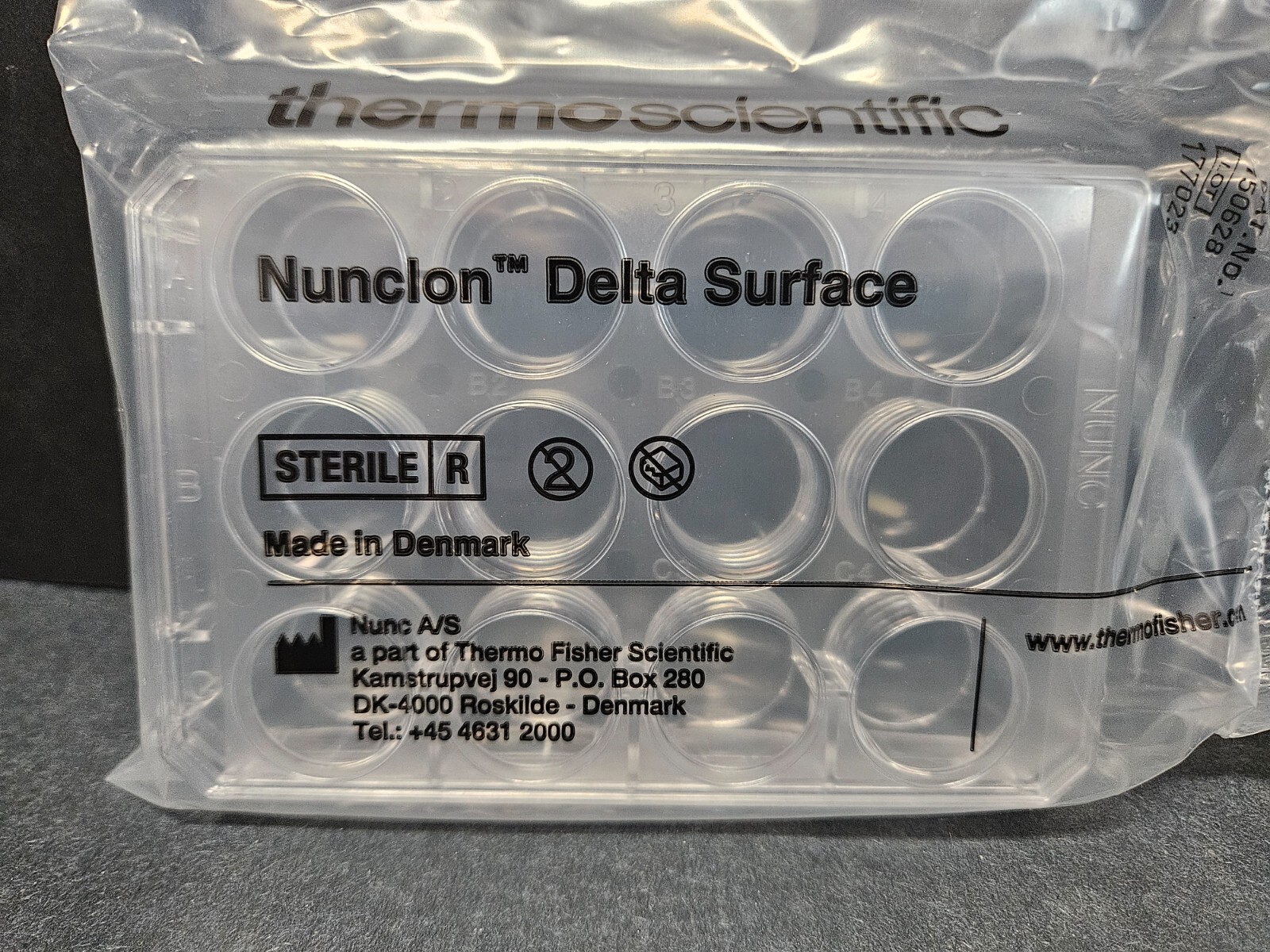 Thermo Scientific Microplate 12 Well 2 ml Polystyrene Case of 75 Plates
