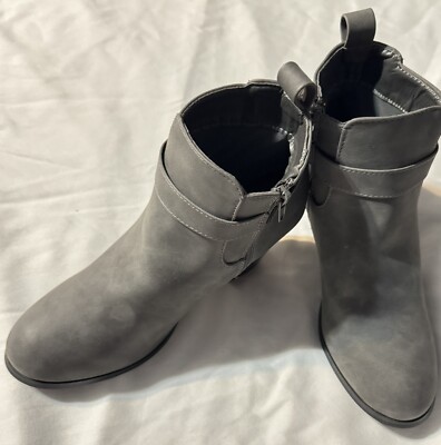 BLUE SUEDE COMPANY, GRAY BOOTS W/3'HEELS, W/ZIPPER Women 7.5