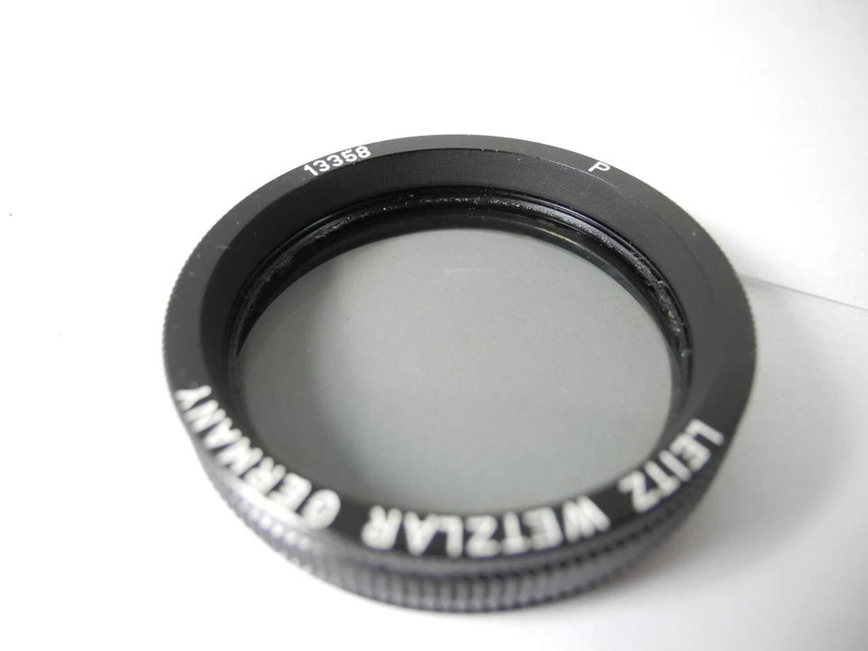 Leica Leitz 13358 Black Polarizer Filter HAS SOME INTERNAL MARKS BUT WORKS - Image 3 of 4