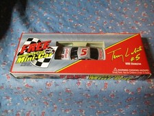 ksm. NIP Collectible Die Cast Mini-Car Kellogg's Terry Labonte 5 1996 Champion