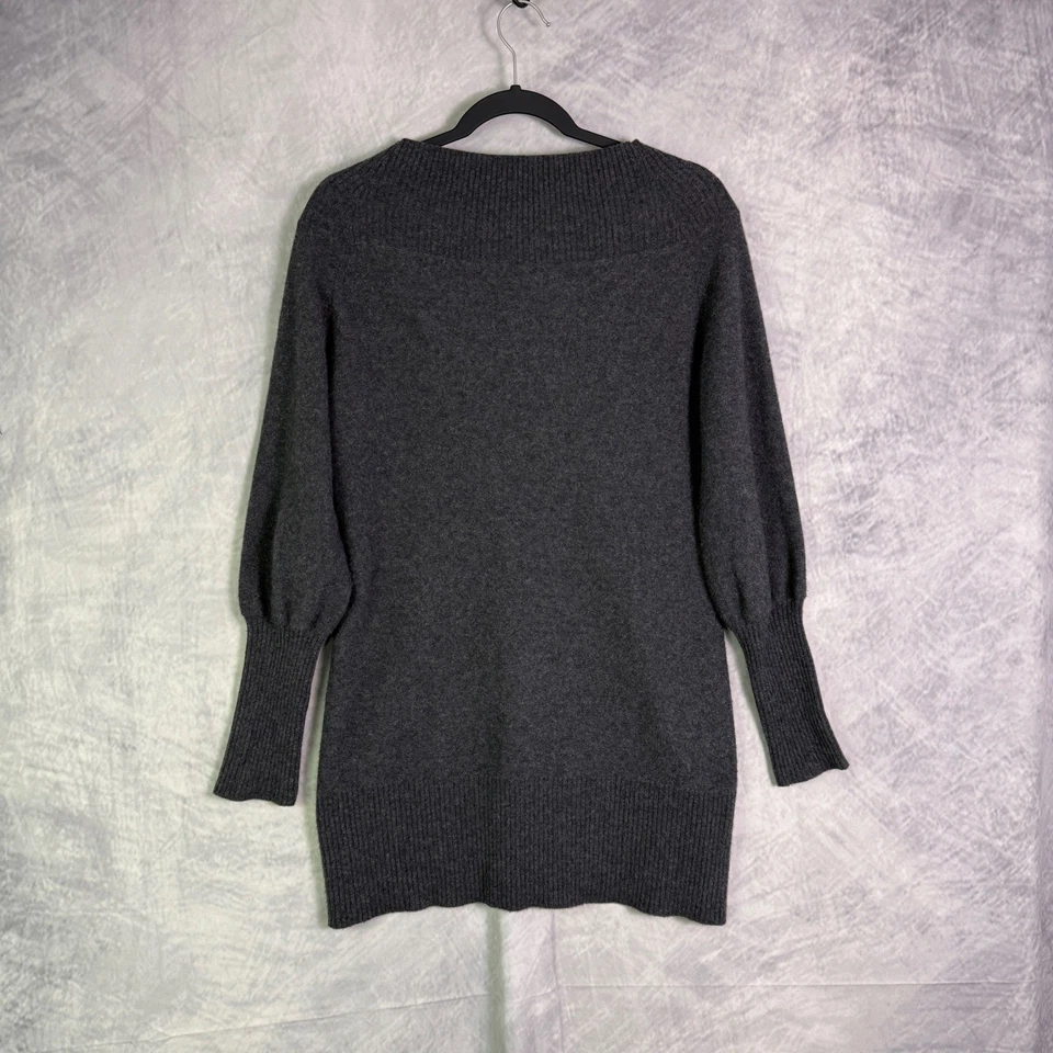 Qi Cashmere Gray 100% Cashmere V Neck Sweater Sz M quiet luxury old money preppy - Image 2 of 4