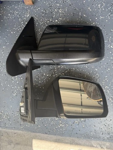 OEM Toyota Tundra mirrors Left/Right 2014-2021