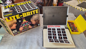 NOT AVAILABLE NA Vintage 1987 LiteBrite Lite Brite toy set with box