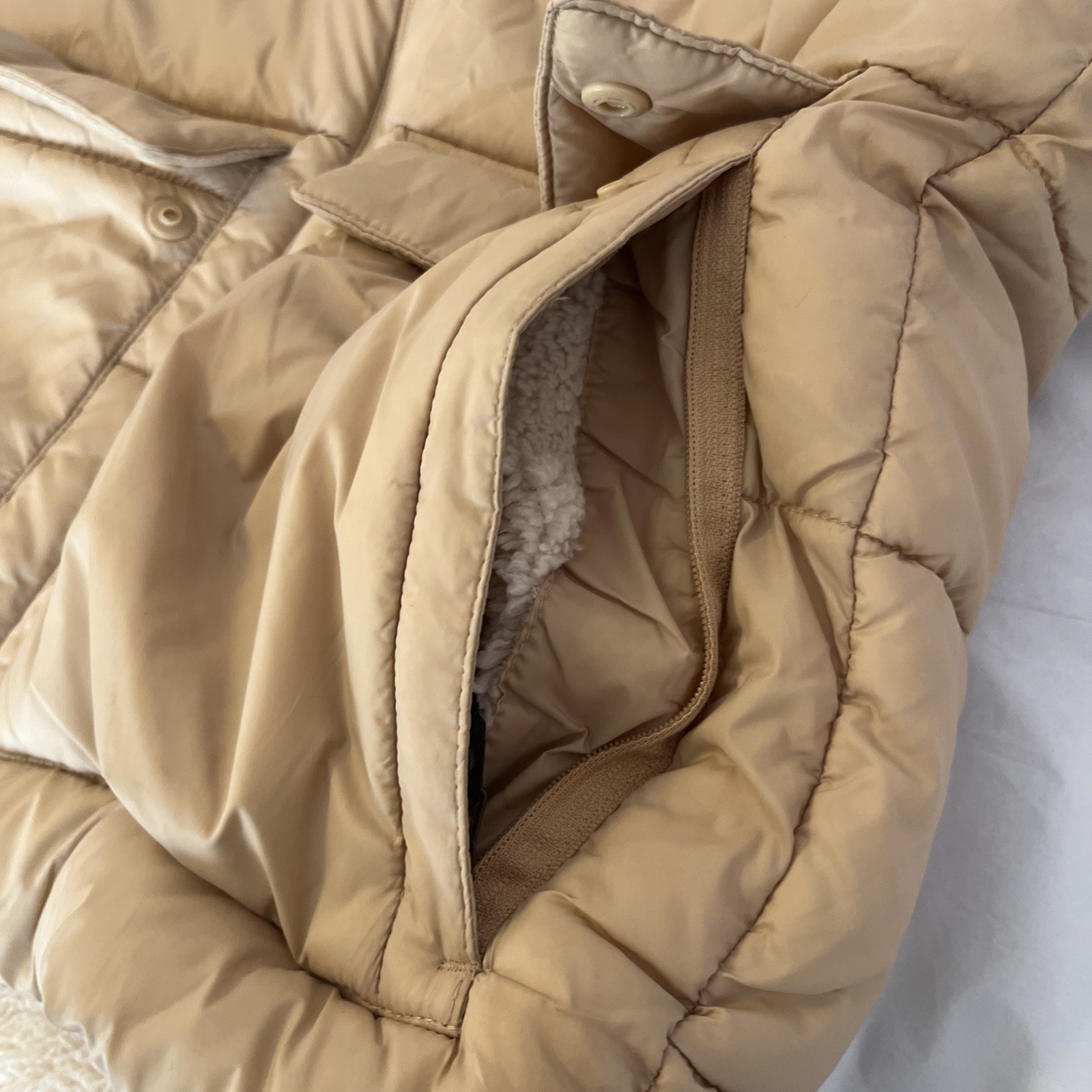 Amazon Essentials Men's Small Lightweight Puffer … - image 9