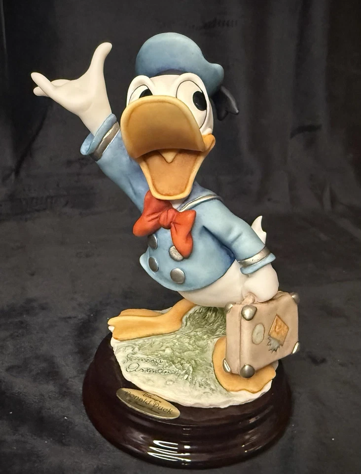 Figura Florence Giuseppe Armani Walt Disney Pato Donald 1268C Foto 3 de 4
